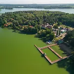 Nad Jeziorem Lodge