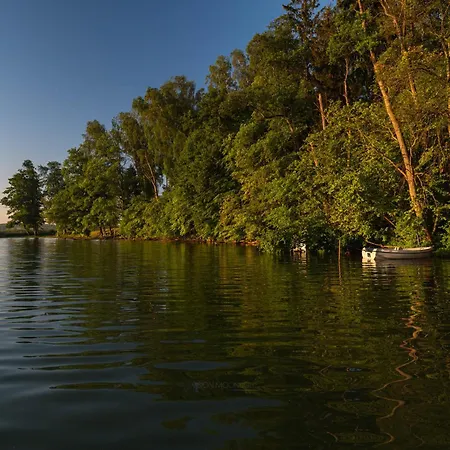 Nad Jeziorem Lodge