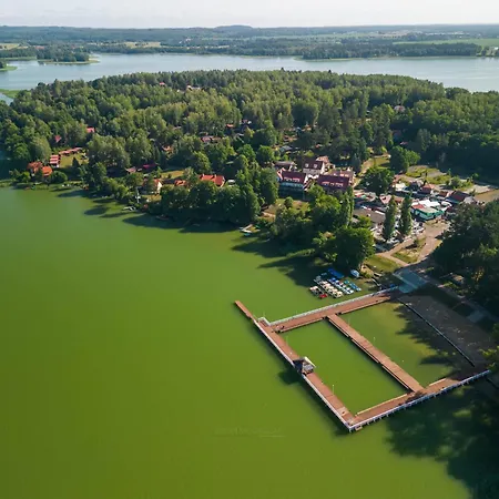 Nad Jeziorem Lodge