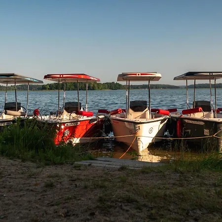 Nad Jeziorem Lodge Kretowiny